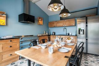 AGD w kolorze – błękit dopełniony