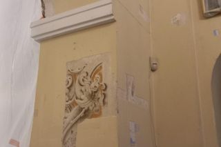 Mazowiecki Wojewódzki Konserwator Zabytków przekazał informacje o wyjątkowym odkryciu pod Warszawą. Podczas badań architektonicznych w barokowym kościele w Karczewie natrafiono na fragmenty malowideł ściennych z XVIII wieku.