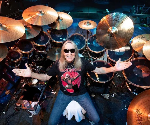 Nicko McBrain (Iron Maiden) wyda autobiografię! Jestem szczęśliwy, że mogę w końcu podzielić się tym ze światem 