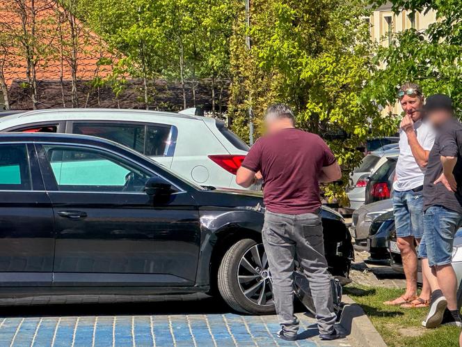 Starosta z Ostródy roztrzaskał służbowy wóz! Policja łaskawa dla polityka