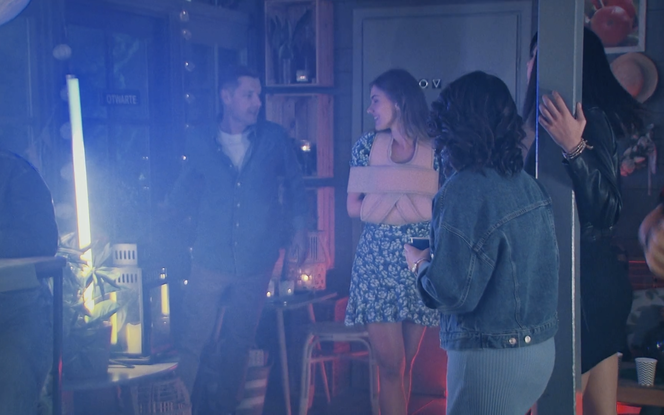 M jak miłość, odcinek 1702: Basia (Gabriela Raczyńska), Ania (Gabriela Świerczyńska), Franka (Dominika Kachlik), Paweł (Rafał Mroczek)