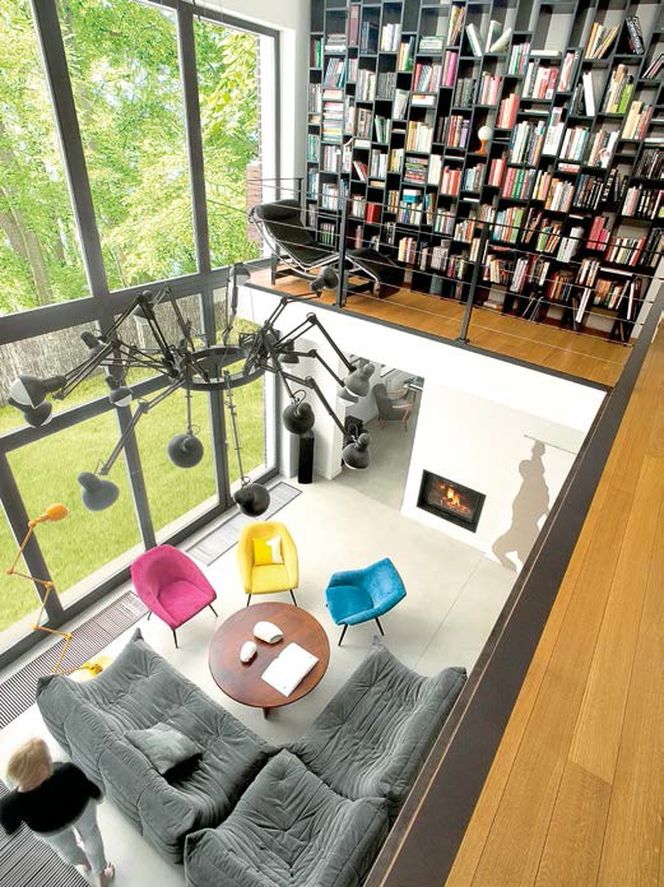 Salon z antresolą