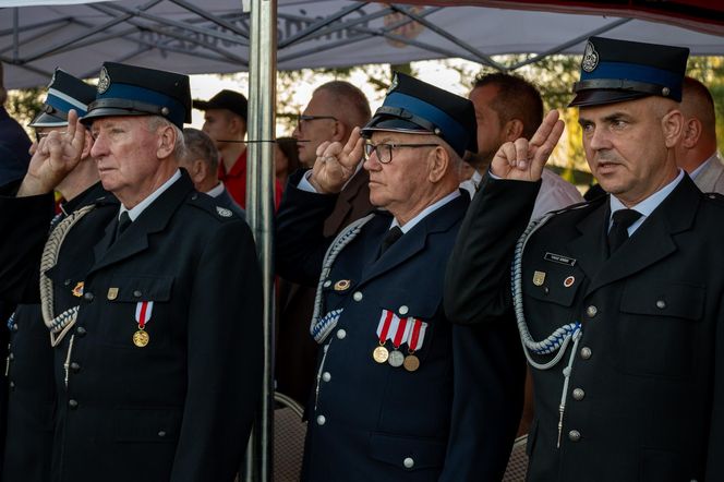 Jubileusz 100-lecia OSP Krzesk-Królowa Niwa uczczony przekazaniem jednostce nowego wozu strażackiego