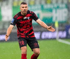 Lukas Podolski musiał przełknąć gorzką pigułkę. Boleśnie z niego zakpili, publiczne drwiny