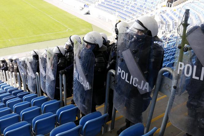 Starcia policji i kibiców na Arenie Lublin!