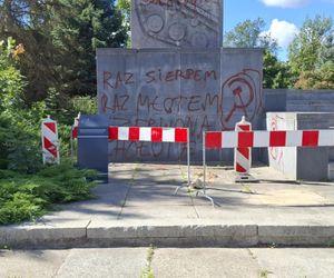 Szubienice w Olsztynie znów zniszczone. Sprawcy powinni wstydzić się za wandalizm i... ortografię!