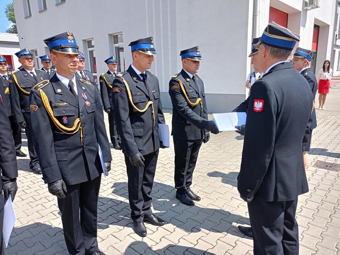 Akty nadania wyższych stopni służbowych odebrało w tym roku 21 strażaków z Komendy Miejskiej PSP w Siedlcach