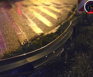 Matka nie żyje, w aucie dzieci. Śmiertelne dachowanie w Warszawie