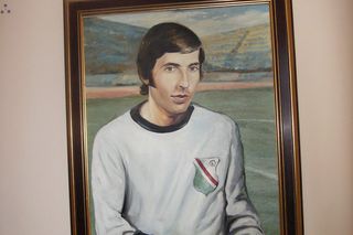 Portret Kazimierza Deyna w Muzeum Legii Warszawa.