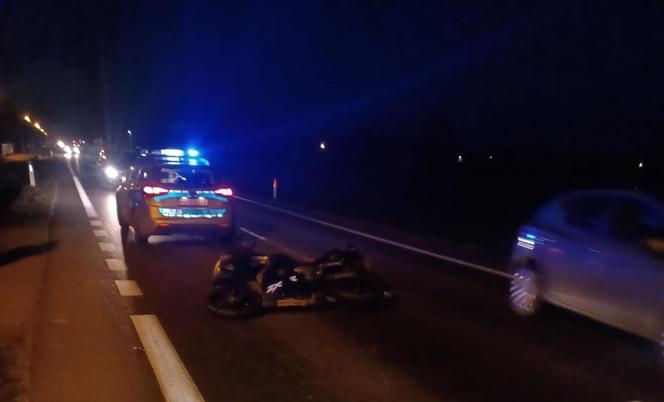 Przykry wypadek z udziałem motocyklisty w Tuszynie. Zostawiono go bez pomocy
