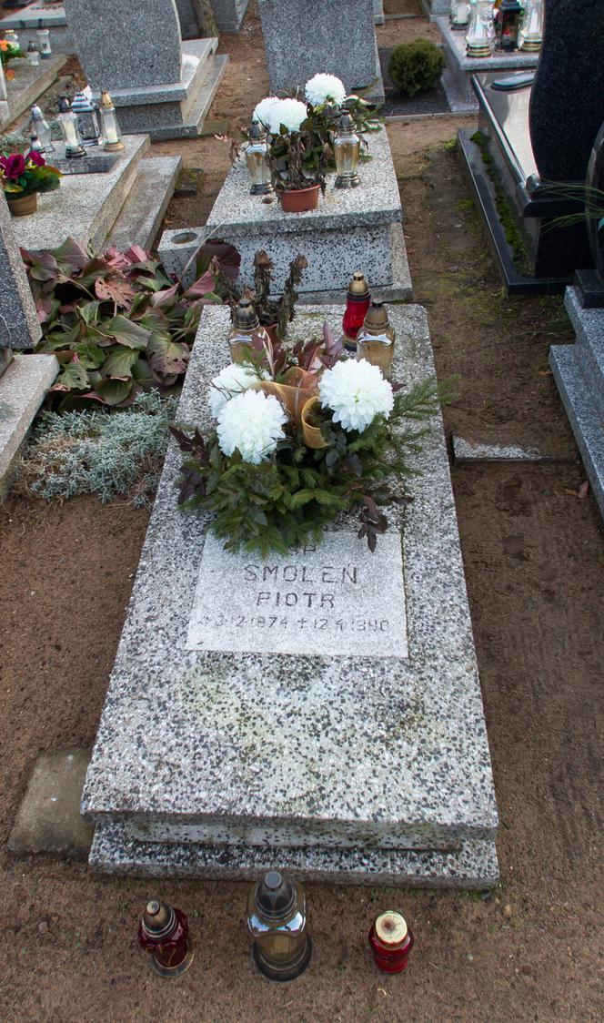 GRÓB PIOTRA SMOLEŃ