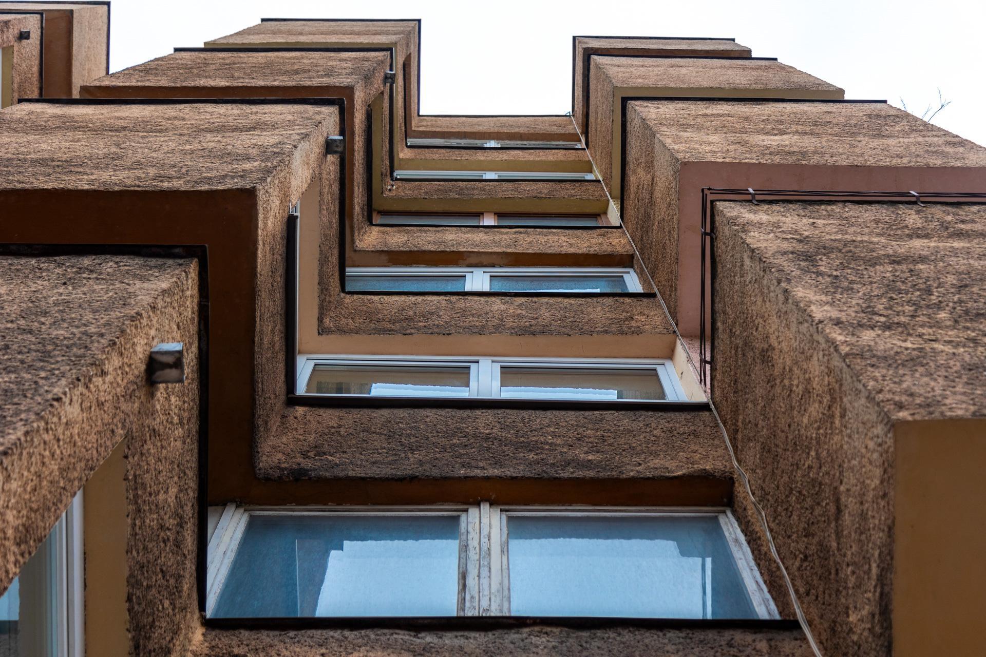 Karowa 18 - zdjęcia. Tak wygląda najpiękniejszy blok w Warszawie