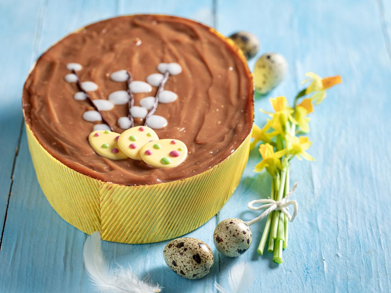 Efektowny gotowany sernik Strusie jajo - przepis na oryginalny deser