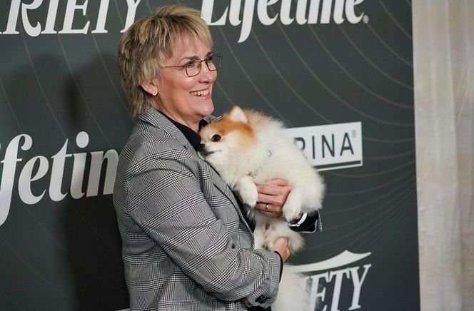 Sydney Sweeney w prześwitującej sukience. Obok m.in. legenda boksu