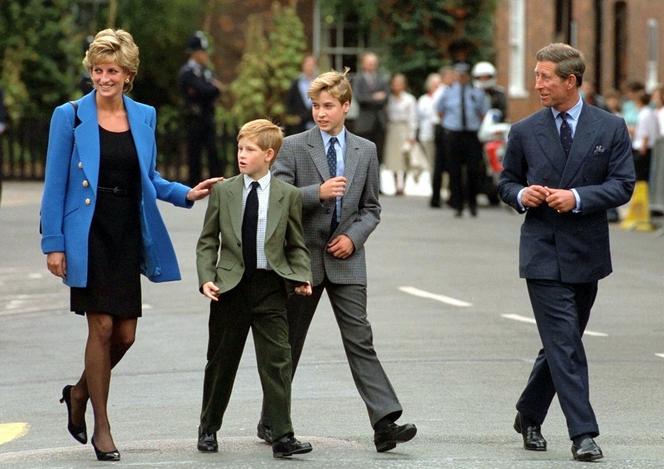 Książę Harry, książę William, księżna Diana i książę Karol