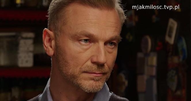 	M jak miłość odc. 1800. Andrzej Budzyński (Krystian Wieczorek)