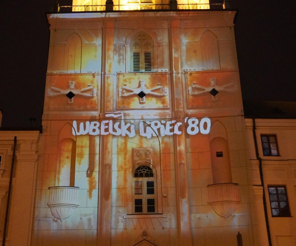 Historia Lublina na fasadzie Wieży Trynitarskiej. Zdjęcia