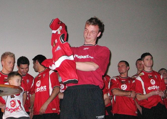 Prezentacja składu drużyny Górnika Zabrze. Tak było w Multikinie w Zabrzu w 2006 roku