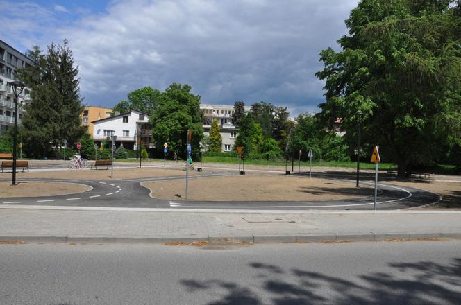 Budowa parku rekreacyjnego na Dolińskiego zakończona [ZDJĘCIA]