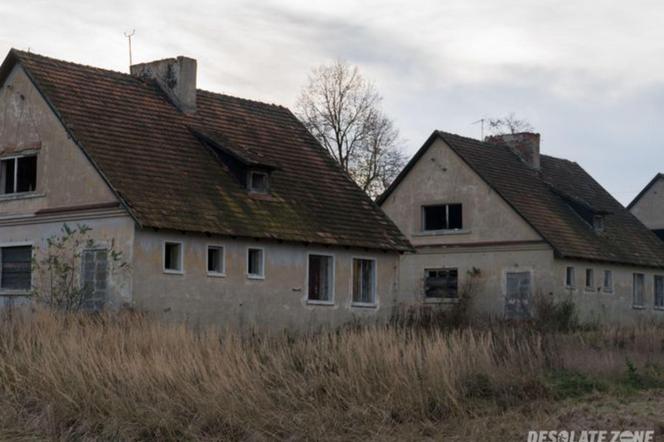 Opuszczona skażona wieś na Dolnym Śląsku. Kiedyś mieszkało tam ponad tysiąc osób