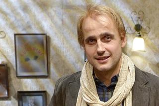 Polacy pokochali go za rolę Rafała Konicy w Na dobre i na złe. Tak zmienił się Robert Koszucki. Co za metamorfoza!
