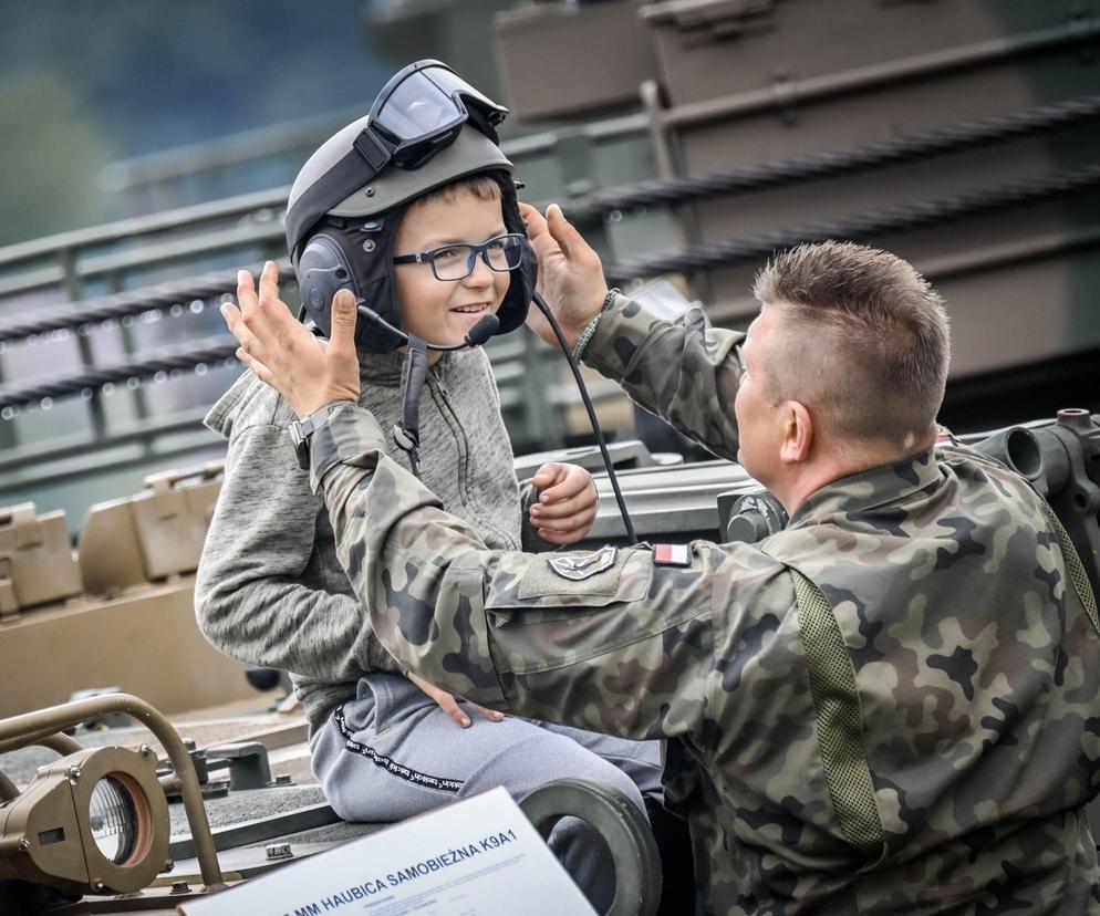 Święto 16. Dywizji Zmechanizowanej. Przysięgę złożyło ponad 200 nowych żołnierzy