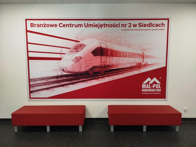 W budynku BCU nr 2 w Siedlcach znajduje się duża hala i 11 sal szkoleniowych, które zostały bardzo nowocześnie wyposażone.