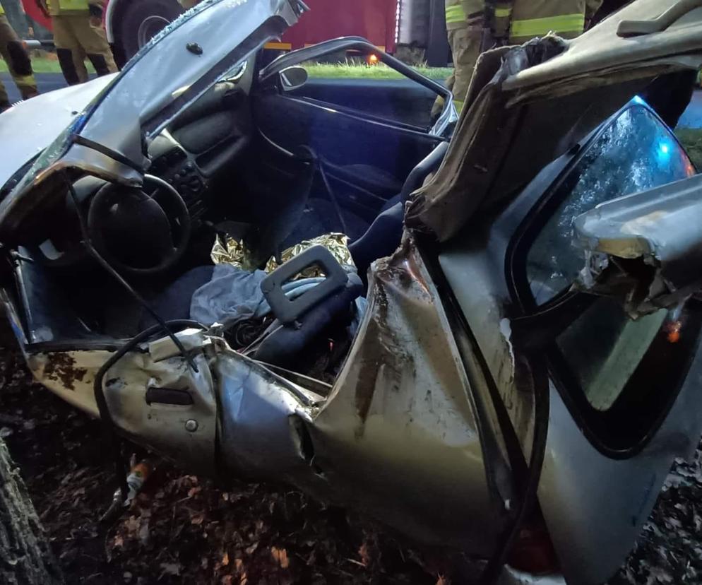 Tragiczny wypadek w Wielkopolsce. 74-latek prowadził bez prawa jazdy, nie udało się go uratować