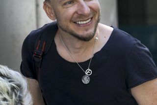 Sylwester z Dwójką 2024 - PROWADZĄCY. Kto prowadzi sylwestra na Stadionie Śląskim?