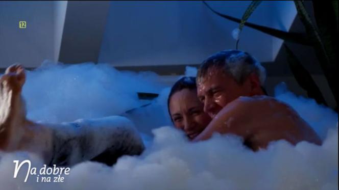 Na dobre i na złe, odcinek 718. Falkowicz (Michał Żebrowski), Kasia Smuda (Ilona Ostrowska)