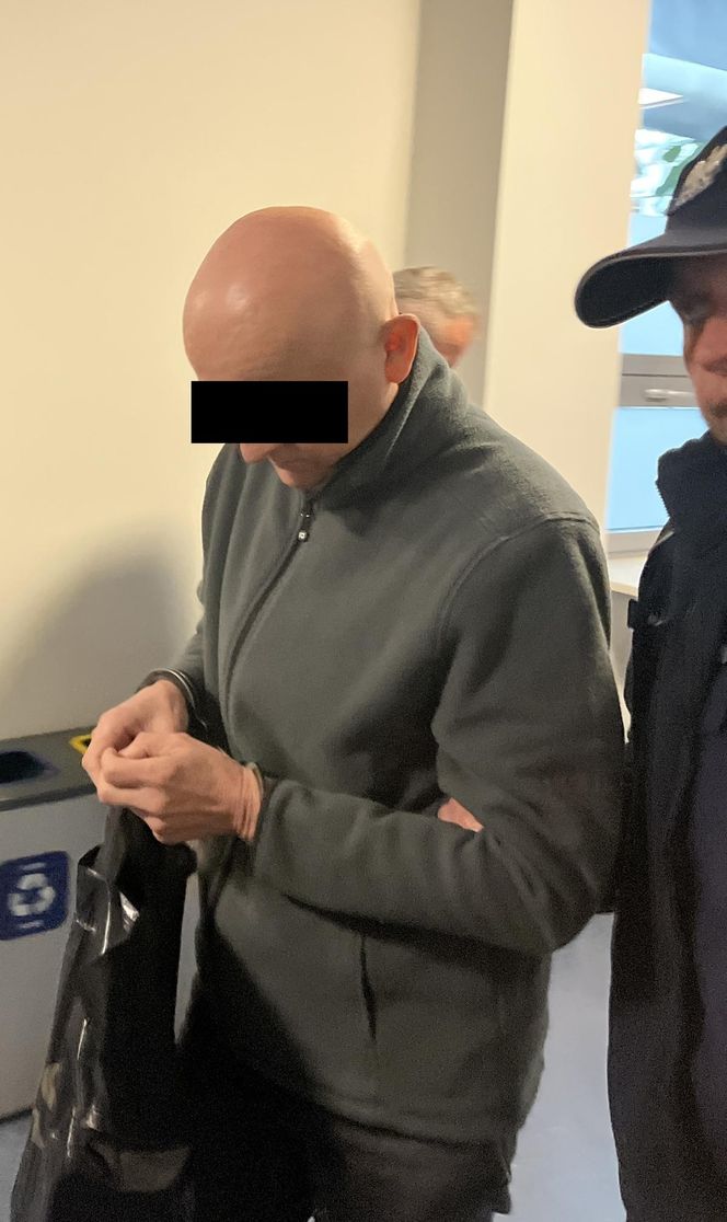 Ceniony lekarz oskarżony o zabójstwo żony. Szokująca zbrodnia w Annopolu