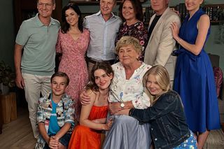 M jak miłość. Piotrek (Marcin Mroczek),Kinga (Katarzyna Cichopek),Paweł (Rafał Mroczek),Franka (Dominika Kachlik),Marysia (Małgorzata Pieńkowska),Artur (Robert Moskwa), Natalka (Dominika Suchecka),Barbara (Teresa Lipowska)