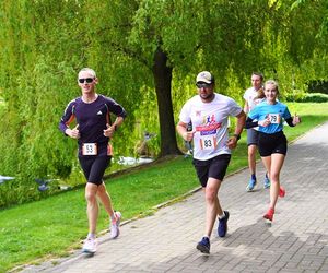 Sportowe emocje w Chorzowie. 150 biegaczy wystartowało w 6. edycji Chorzowskiej Dychy