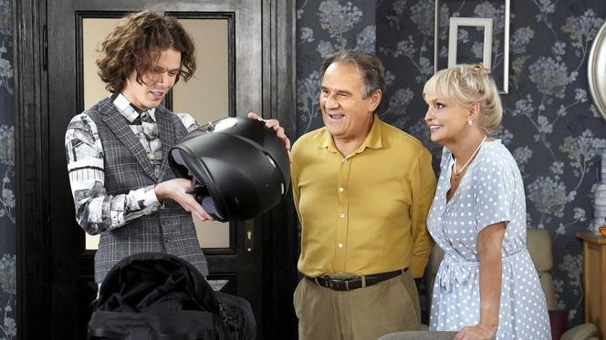 Barwy szczęścia odc. 2772. Jerzy (Bronisław Wrocławski), Małgorzata (Adrianna Biedrzyńska), Kacper (Jakub Szlachetka)