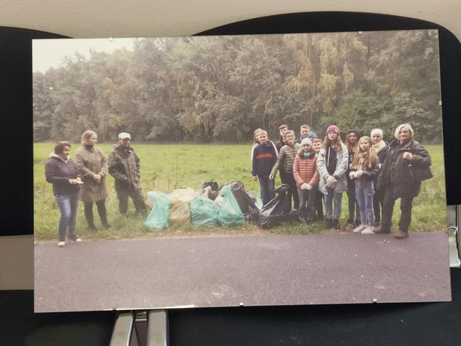 Zdjęcia z podsumowania projektu ekologicznego w Zespole Szkół w Przesmykach pt. "Młodzieżowa Akcja na Rzecz Środowiska"