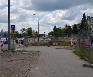 Jak teraz wygląda plac budowy na odcinku Piłsudskiego od skrzyżowania z Dworcową do skrzyżowania z Leonharda i Wyszyńskiego