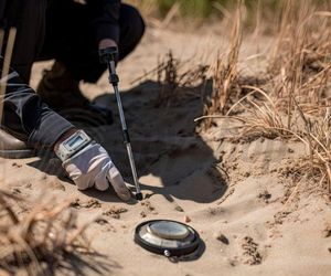 Wykrywacz metalu na plaży – gdzie szukać w Szczecinie i okolicach?