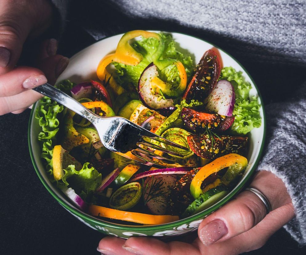 Zdrowe i wspierają w walce z boczkami. Oto 4 najlepsze warzywa na odchudzanie
