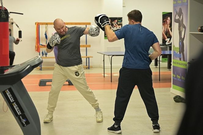 Pierwsza miłość, odcinek 3977: Iwo (Redbad Klynstra), Alan (Alan Andersz)