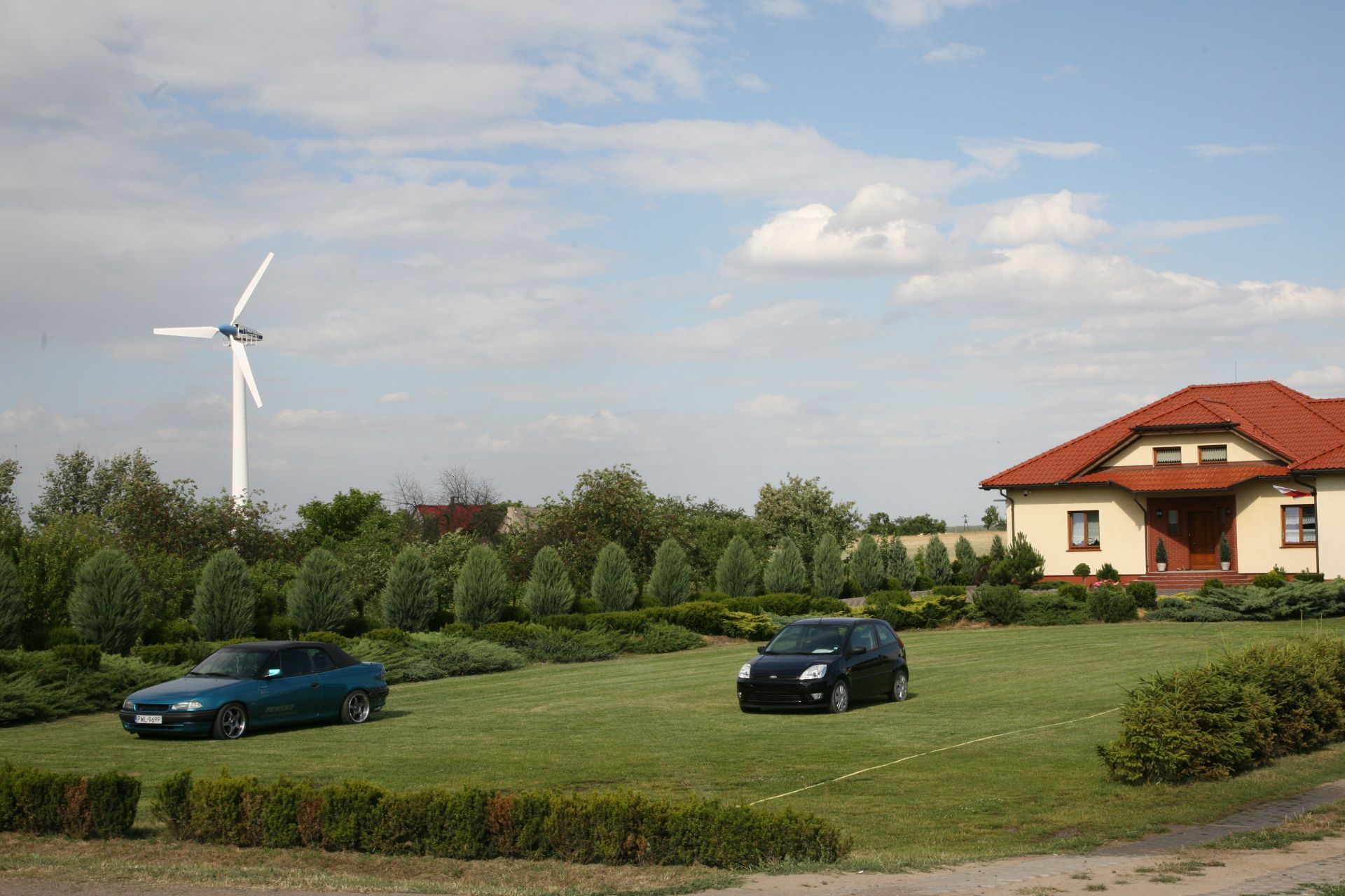 Czy wiatraki powinny powstawać 500 m od domów? Prezydent jest na nie. Poznaliśmy sta…