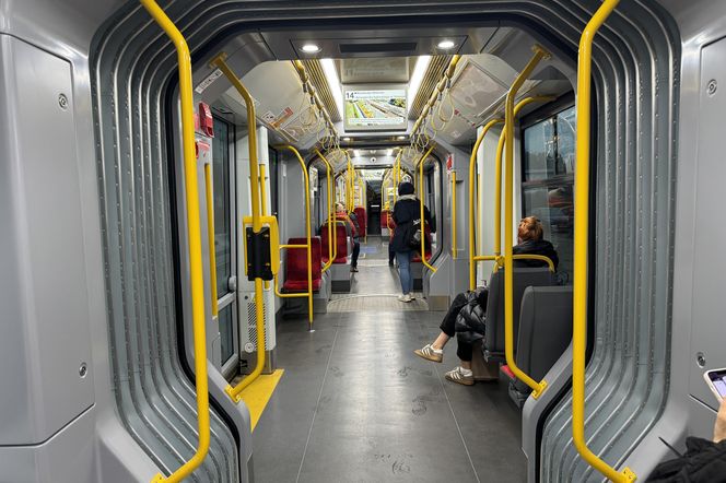 Wyciągnął nóż w tramwaju! Pasażerowie obezwładnili napastnika
