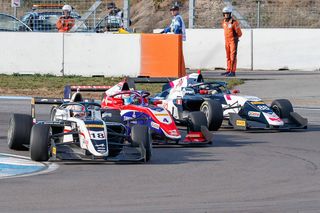 Niesamowita sylwetka Romana Bilińskiego, polskiego kierowcy F3