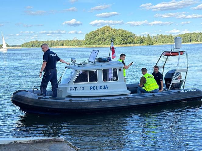 Trwają poszukiwania na Jeziorze Mikołajskim