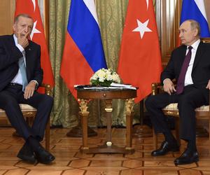 Prawdziwy Putin na spotkaniu z Erdoganem, sobowtór miał wolne