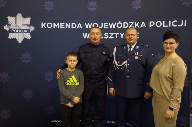 Nowi policjanci wypowiedzieli słowa przysięgi. Na Warmii i Mazurach rekrutacja wciąż trwa [ZDJĘCIA]