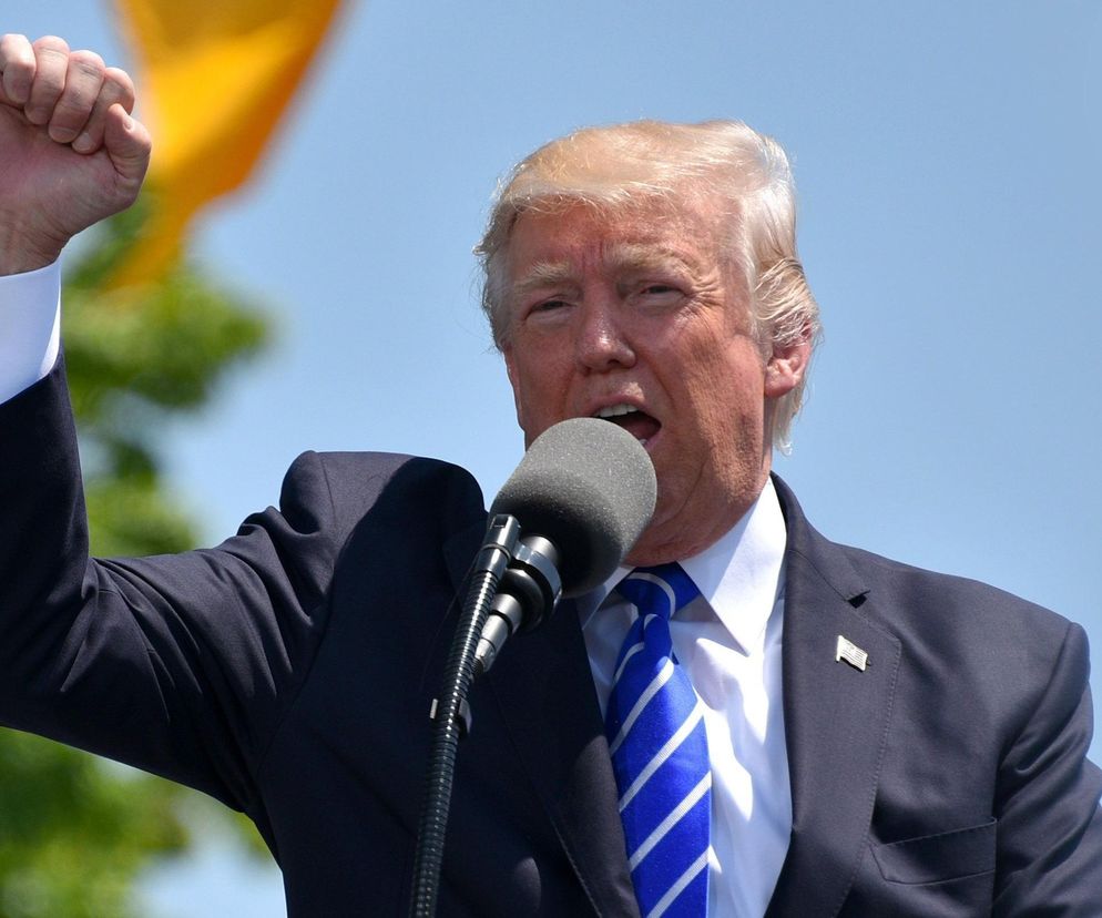 Na co choruje Donald Trump? Zdjęcia jego dłoni wywołały falę spekulacji