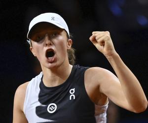 Iga Świątek w ćwierćfinale turnieju WTA w Rzymie po nerwowym meczu! Świątek - Vekić WYNIK RELACJA NA ŻYWO