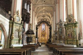 Koniec dyspensy od mszy dla mieszkańców Torunia? Apb Gądecki chce powrotu do kościołów