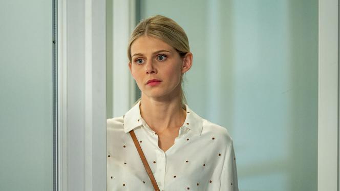 Barwy szczęścia, odcinek 2582. Iwona (Izabela Zwierzyńska)