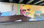 Nowy mural w Bydgoszczy. Stanisław Tym upamiętniony w przestrzeni miejskiej